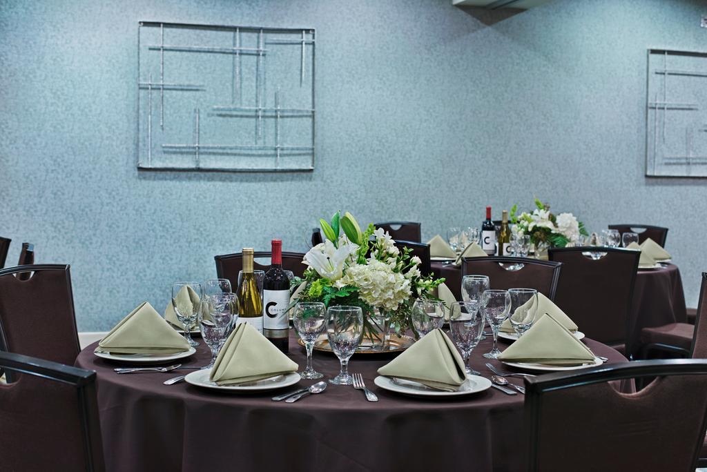 ออกซ์ฟอร์ด สวีท ซิลเวอร์เดล Hotel ภายนอก รูปภาพ